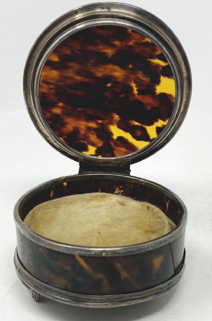 MAPPIN & WEBB STERLING T SHELL FOOTED DRESSER BOX (1 of 9)