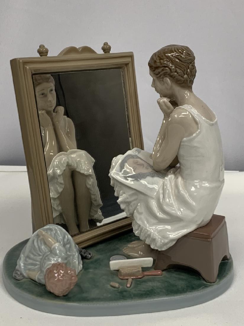 RARE LLADRO "NORMAN ROCKWELL'S DAY DREAMER": RARE LLADRO Figurine "NORMAN ROCKWELL'S DAY DREAMER"-# 1411, Ret 1982-LE. No chips or cracks. Like New. 8.5" tall. LIMITED EDITION of 5000. Designed by Salvador Furio in 1982 and retired in 1982. This