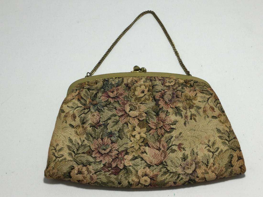 VINTAGE 50'S CHAIN STRAP EVE CLUTCH TAPESTRY PURSE: 8" x 6.5" IN SIZE, EXCELLENT CONDITION
