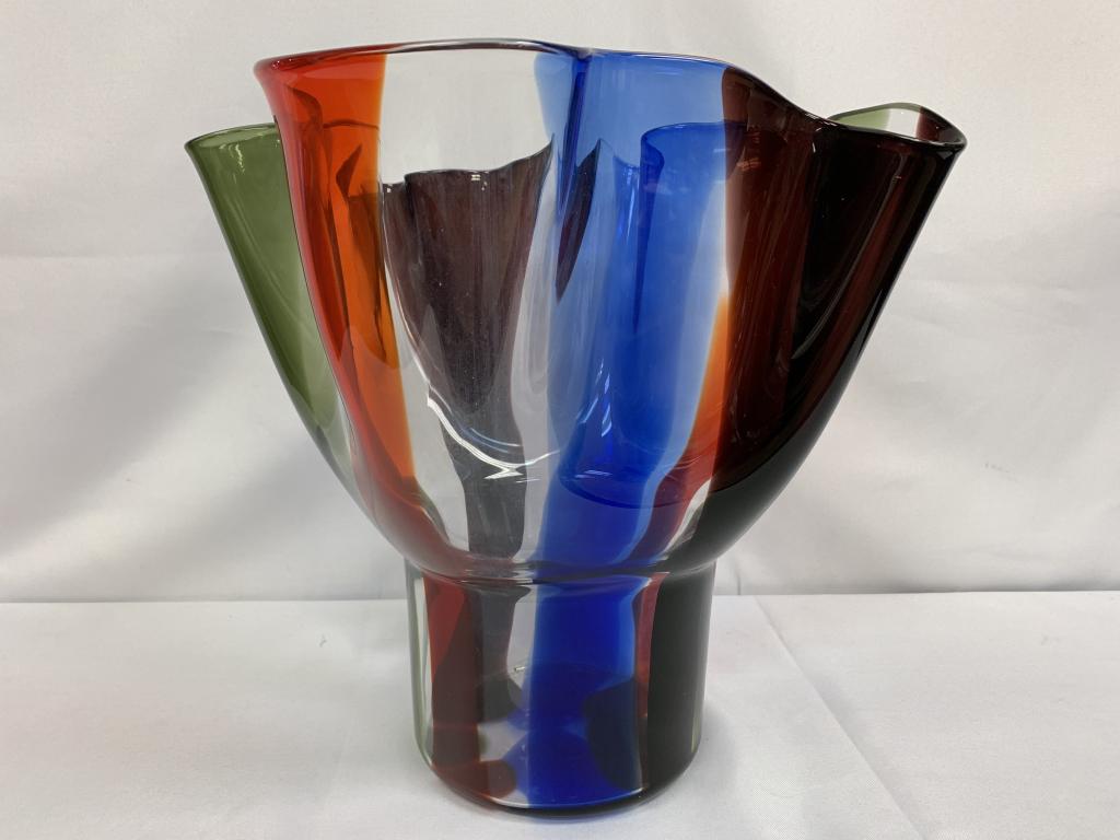 HUGE VENINI MURANO RUFFLED GLASS BOWL SARPANEVA: stunning huge Venini murano glass vase with straight body and funnel shaped neck in black, red, apple green, sapphire and crystal designed by Timo Sarpaneva. Signed and dated 2008 in etching on glass.