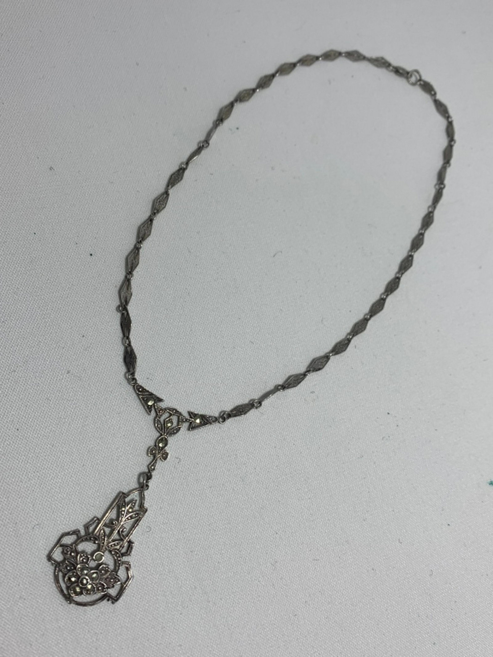 ANTIQUE 20'S MARCASITE STERLING DELICATE NECKLACE: PRETTY and feminine design on this delicate necklace with built in pendant. Gorgeous marcasite stones and sterling silver. Deco stylized. Excellent condition! 9 grams total weight. Third party shippin
