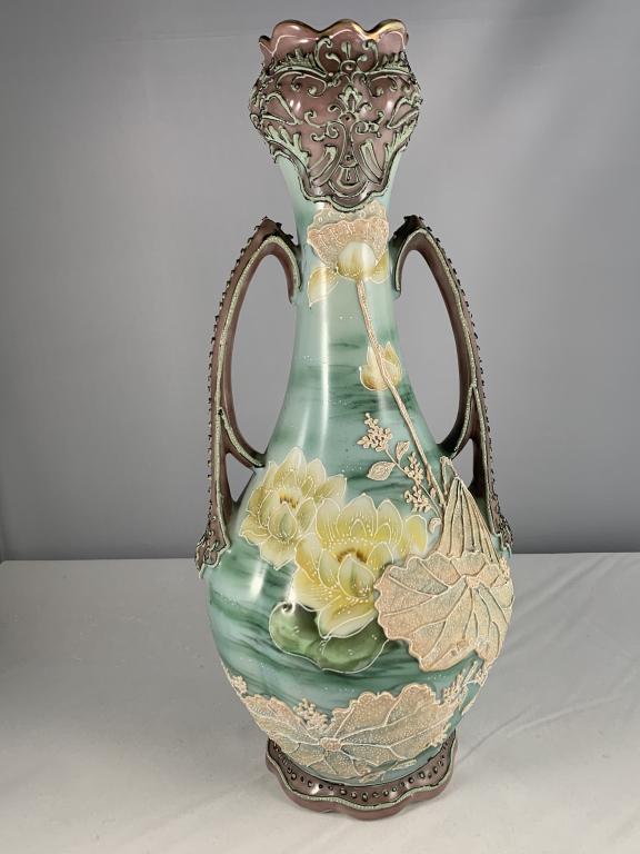 GORGEOUS UNMARKED NIPPON MORIAGE VASE: Beautiful Nippon unmarked Moriage Vase. Measures 11 1/2 x 4 1/2 handle to handle.In very good condition. From a Palm Beach Island estate