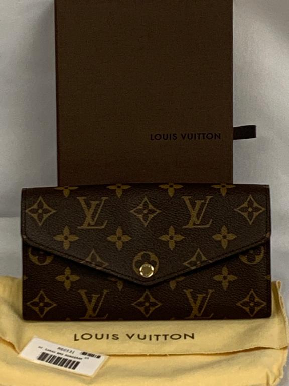 lv envelope clutch