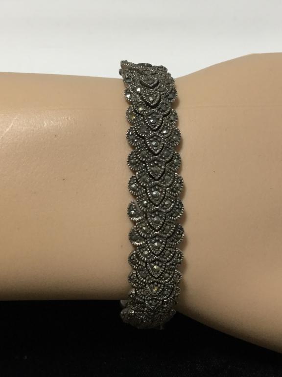 VINTAGE MARCASITE STERLING PANEL LINK BRACELET (1 of 7)