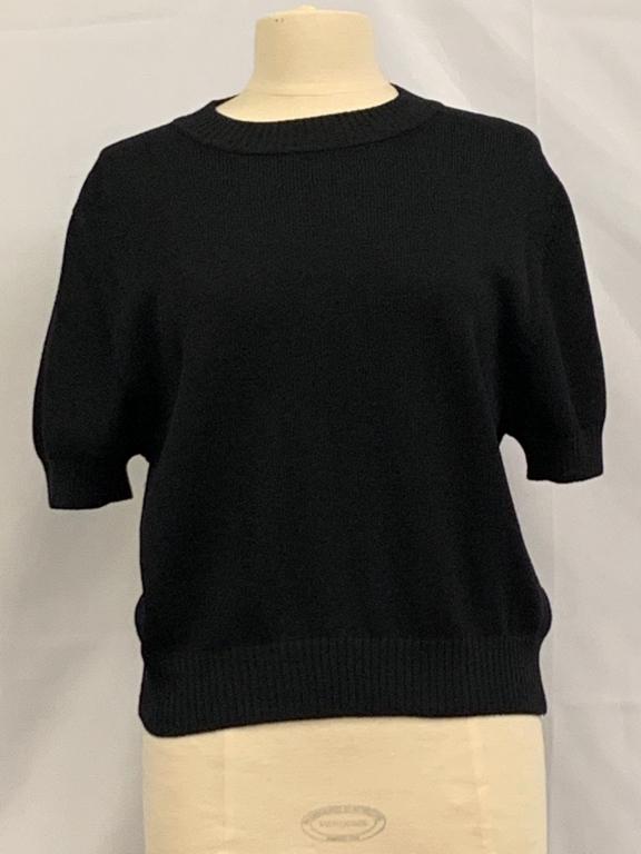 ST JOHN BASICS BLACK SANTANA KNIT SS SWEATER LARGE (1 of 2)