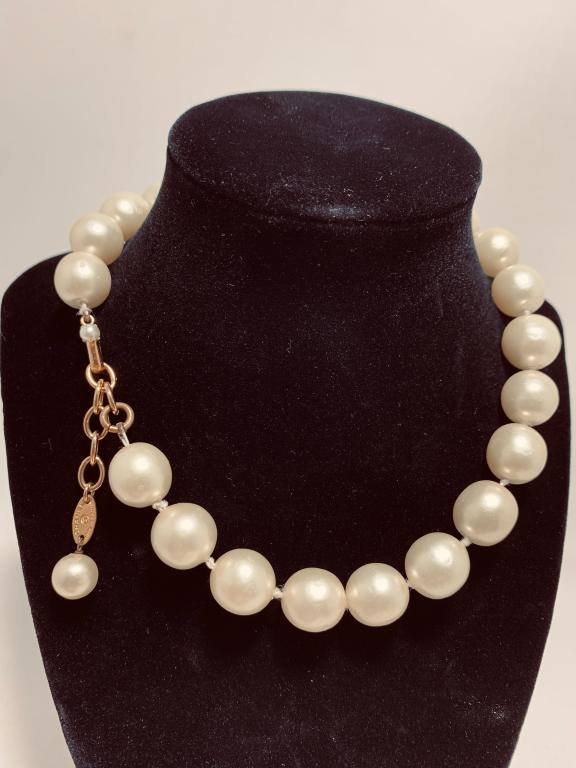 CHANEL BIG BOLD PEARL CHOKER NECKLACE W/TAG: Chanel tag dangle by hook on these exquisite faux pearls. Excellent condition. 16" in length, fits close and gorgeous on the neck. Third party shipping required.