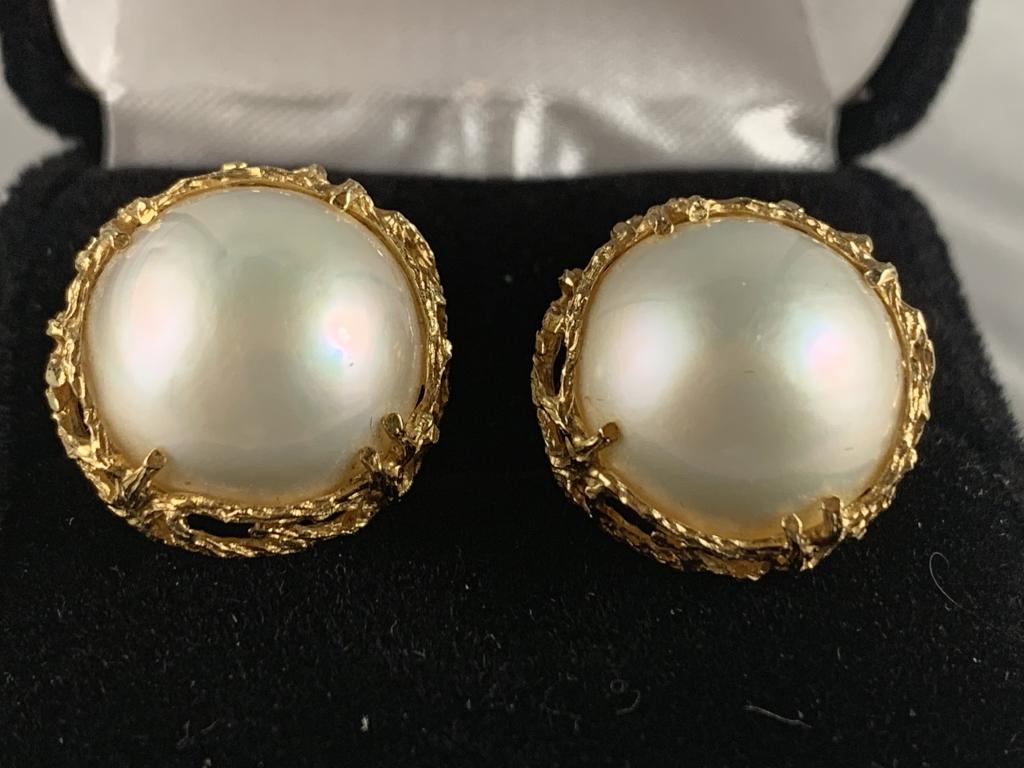 large gold stud earrings