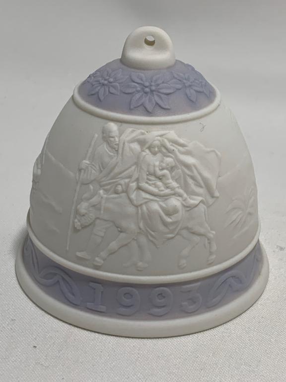 LLADRO ANNUAL 1993 BISQUE CHRISTMAS BELL ORNAMENT (1 of 6)