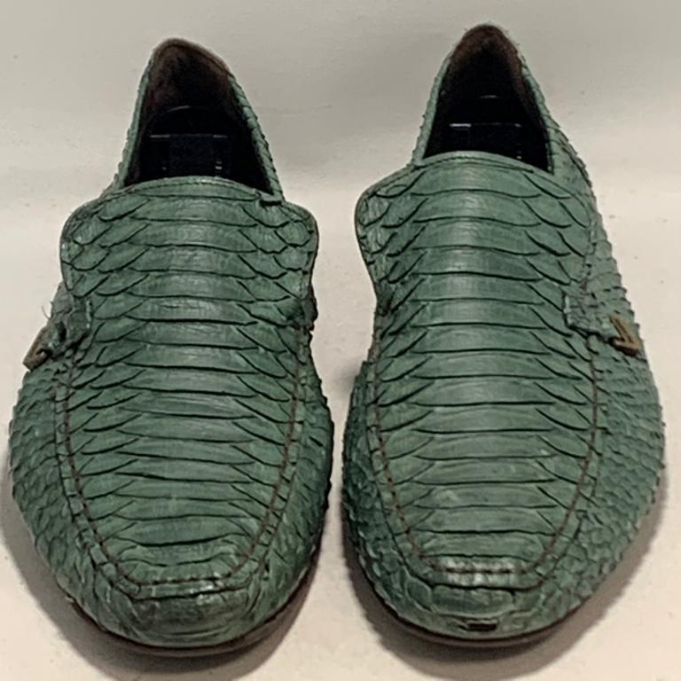 CESARE PACIOTTI ITALIAN LOAFERS SIZE 10: Cesare Paciotti Italian Loafers size 10, with green alligator pattern. Third party shipping required.