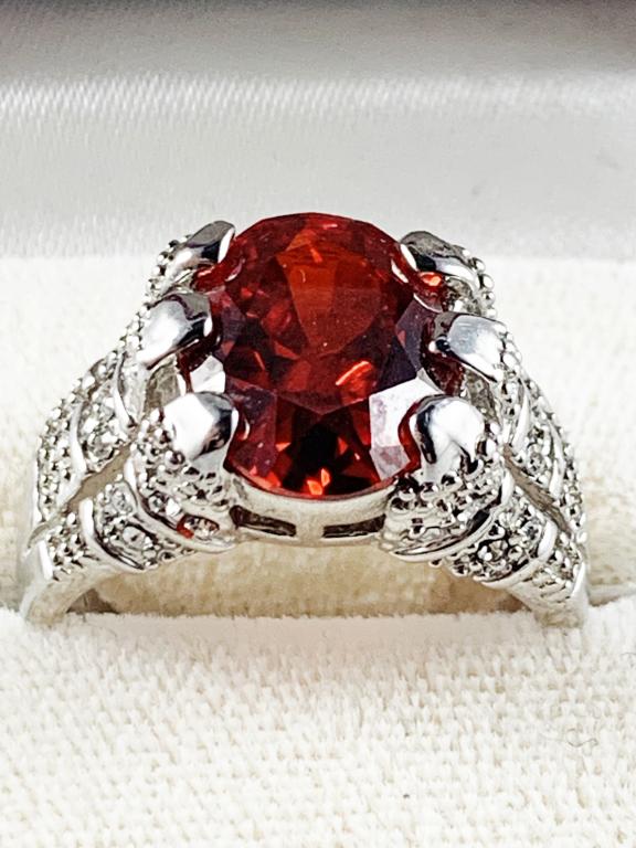 MENS RING 10K GOLD WITH RED CENTER STONE SZ10 (1 of 5)