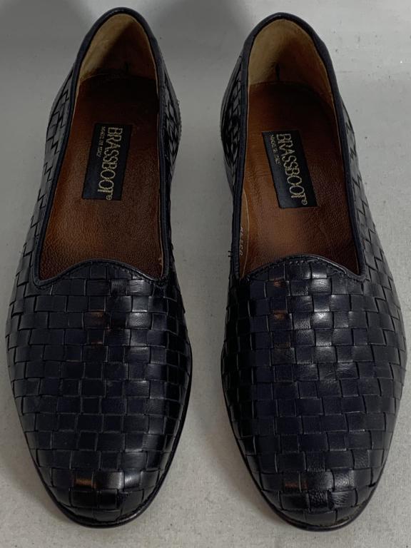 MEN'S NUNN BUSH BRASS BOOT OXFORD DRESS SHOES: Men's Nunn Bush leather dress shoes, from the brass boot collection. Size 10 1/2. Third party shipping required.