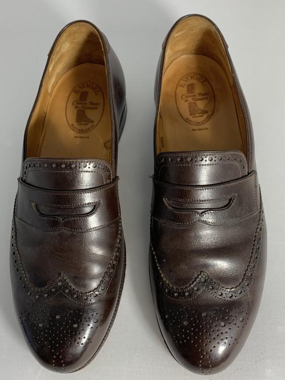 E. VOGEL BROWN WINGTIP PENNY LOAFERS SZ 9 1/2: E. Vogel in a custom shop for shoes and boots. These are size 9 1/2.Hand made all leather wing tip penny loafers.