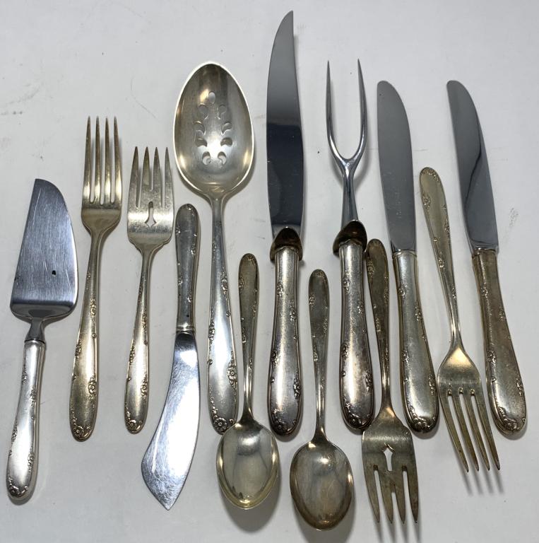 TOWLE"S STERLING SILVER FLOWERS ON HANDLES (1 of 8)