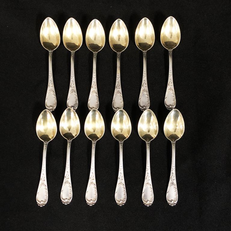 ANTIQUE VINTAGE SILVER SPOON SET 12 PIECES (1 of 4)