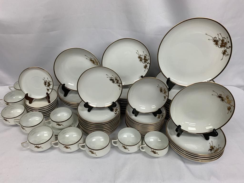 HANDPAINTED KOSHIDA JAPAN CHINA SERVICE SET FOR 10 (1 of 4)