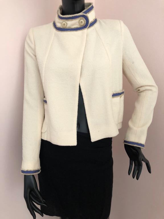 CHANEL CREME TWEED BOUCLE JACKET P47442 SZ sm (1 of 4)