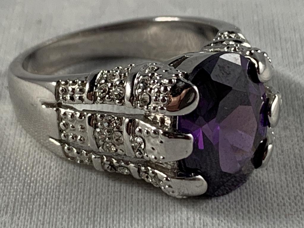 MEN'S 10K GOLD RING WITH PURPLE STONE SIZE 10 (1 of 4)