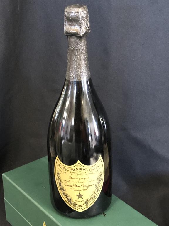 RP 98 PT! 1990 CURVEE DOM PERIGNON CHAMPAGNE (1 of 3)