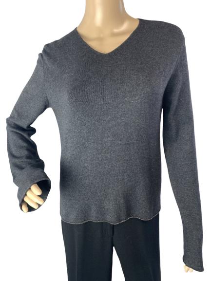 CHANEL BOUTIQUE GREY CASHMERE SWEATER SZ S-M: Chanel Boutique grey cashmere v neck sweater sz small to medium