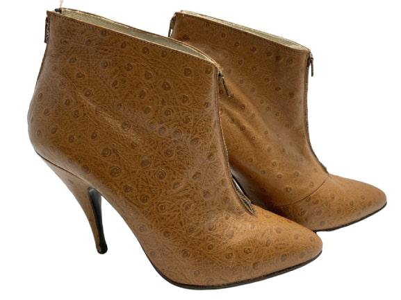 VINTAGE SASHA LONDON BROWN OSTRICH BOOTS 6M: Vintage Sasha London Ostrich high heel boots. In excellent condition. Maybe worn once! Size 6M 4" heel