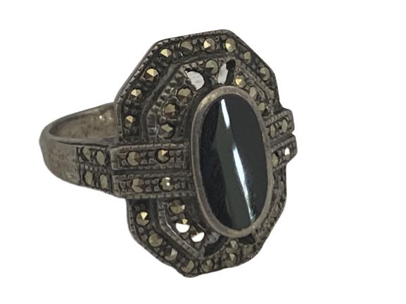 VINTAGE STERLING MARCASITE AND ONYX RING: Vintage sterling marcasite and onyx ring. Very good condition