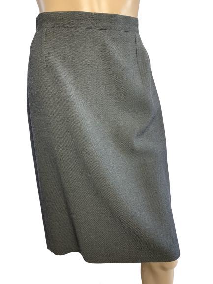 GIORGIO ARMANI CLASSIC GRAY WOOL KNEE SKIRT US 8: Classic gray wool skirt by Giorgio Armani. Excellent clean condition. Size 44 on tag, US 8 in size. 27" WAIST38" HIPS24" LENGTH