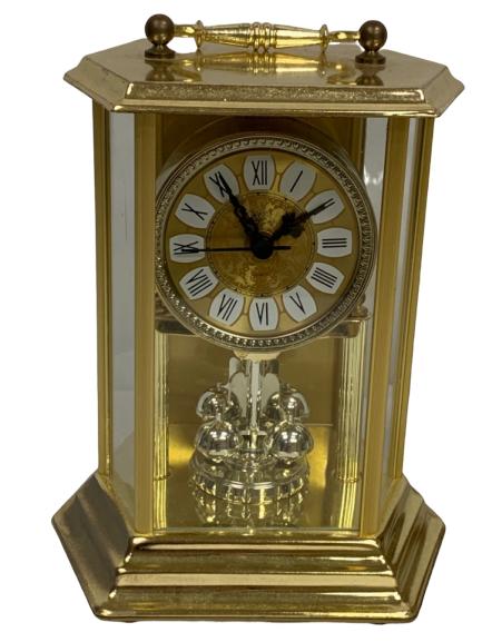 VINTAGE ELGIN QUARTZ REGAL GOLD METAL MANTEL CLOCK: Shiny elegant brass mantel clock by Elgin. Working condition. 5.5" x 6.75" wide x 8.5" tall. Third party shipping required.