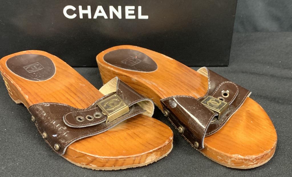 CHANEL DARK BROWN WOOD MULES SANDALS SIZE 36: CHANEL DARK BROWN WOOD MULES SANDALS Excellent condition. Only worn once or twice!Wood with shellac type coating. Patent leather. Chanel double stamped on side of shoe. 91217