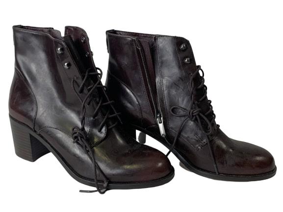 SAM EDELMAN HEELED ANKLE BOOT WOMAN'S SIZE 8.5: Thi sis a pair a heeled ankle boots from Sam Edelman. Zipper up the side and laces. 2-2.5" heel on size 8.5 woman's boots. Very lightly used. (see pictures)