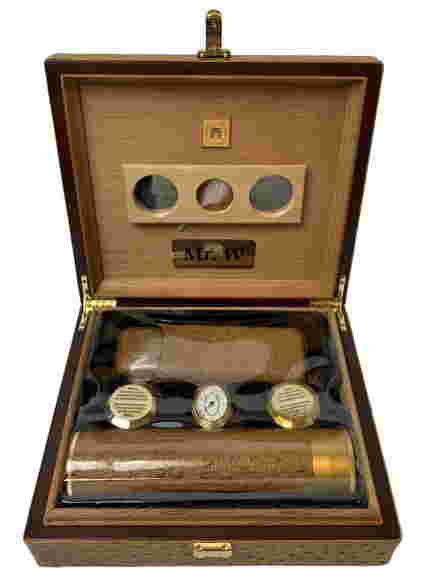 New Ostrich Leather Cigar Humidor W Travel Cases Feb 09 2020 Dejavu Estate Sales Auctions In Fl