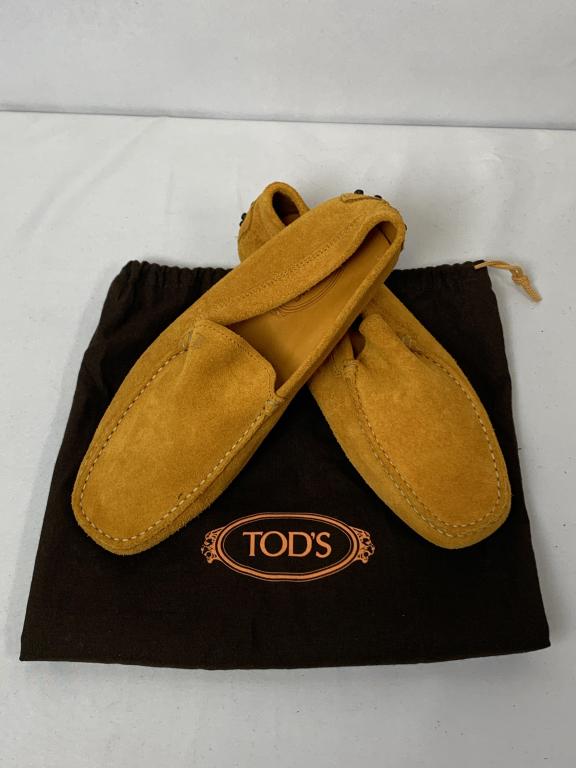 NEW TOD'S MENS MUSTARD SUEDE LEATHER LOAFERS SZ 9: NEW WITH DUSTBAG! Tod's mens shoes in UK size 8 and fits a US SIZE 9. New condition as shown!
