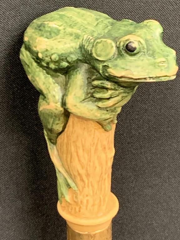 CLASSIC 20TH CENT WALKING STICK CROWNED WITH FROG (1 of 3)