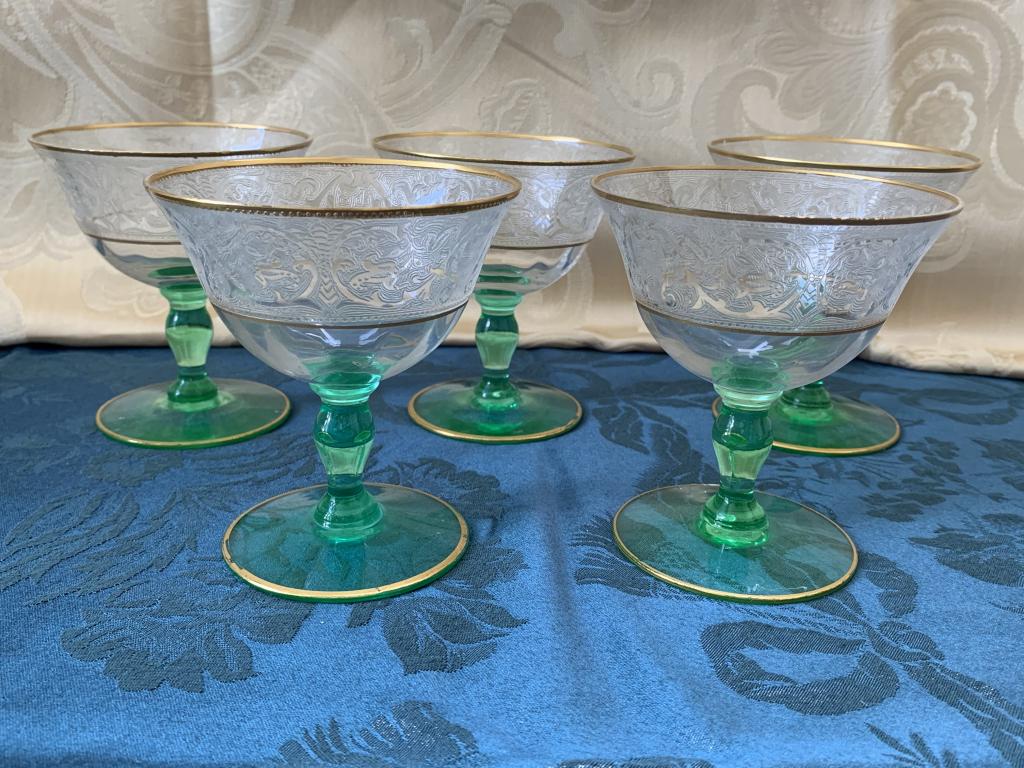 ANTIQUE GREEN ENGRAVED STEMWARE GLASSES X 5 (1 of 9)