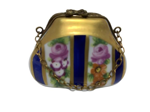 LIMOGES FRANCE PETIOTE MAINE PURSE PILLBOX: LIMOGES FRANCE PETIOTE MAINE PURSE PILLBOX 2" X 1 3/4" VERY GOOD CONDITION