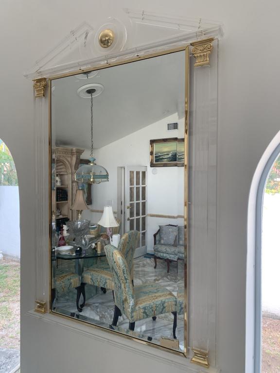 VINTAGE LUCITE COLONIAL W/GOLD PILLARS WALL MIRROR (1 of 2)