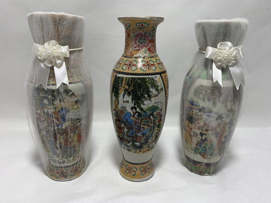 SET OF THREE ORIENTAL VASES (1 of 1)