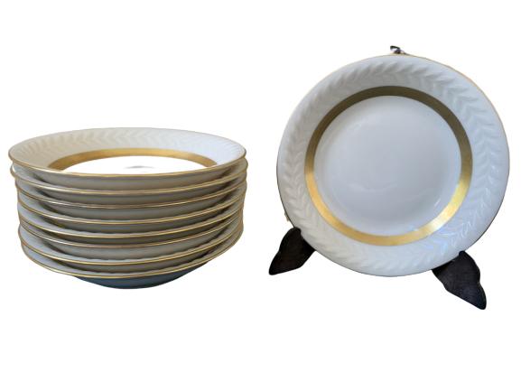 THEODORE HAVILAND "EMBASSY" 5" BUTTER PLATES: THEODORE HAVILAND "EMBASSY" LOT OF 9 BUTTER PLATES - 9 total plates in the lot - 5" in diameter for each plate - Good condition with a few minor chips and light signs of use only