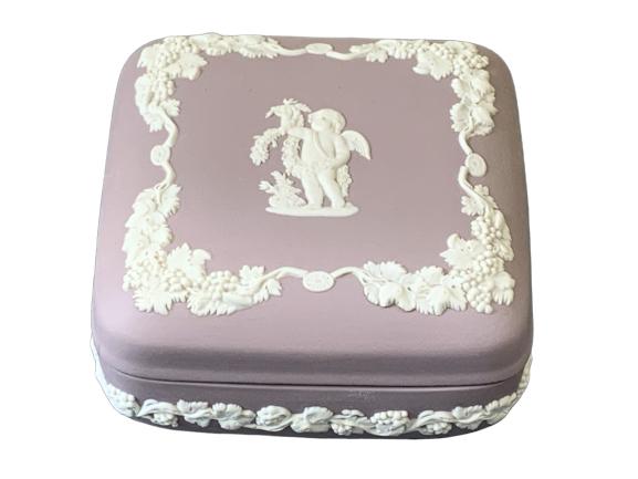 WEDGWOOD LILAC JASPERWARE 4" SQUARE JEWELRY BOX (1 of 6)