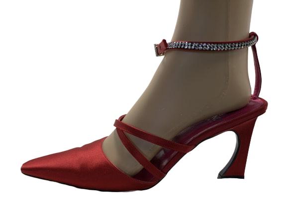 FENDI RED SATIN RHINESTONE ANKLET FANCY HEELS 8.5: FENDI RED SATIN RHINESTONE ANKLET FANCY HEELS 8.5 - ladies size 8.5 US sizing - Excellent condition - No box included, gently preowned condition on these