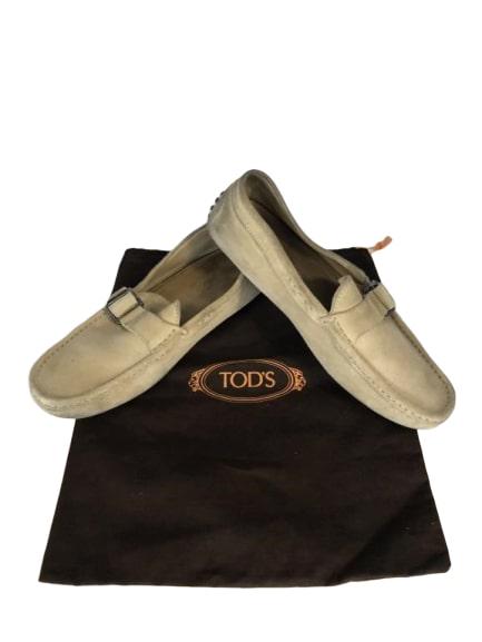 TOD'S TAN SUEDE LEATHER BUCKLE LOAFERS SHOES MEN 9: TOD'S TAN SUEDE LEATHER BUCKLE LOAFERS SHOES MEN 9 - SIZE 9 MENS US SIZING - Good condition as shown in pix