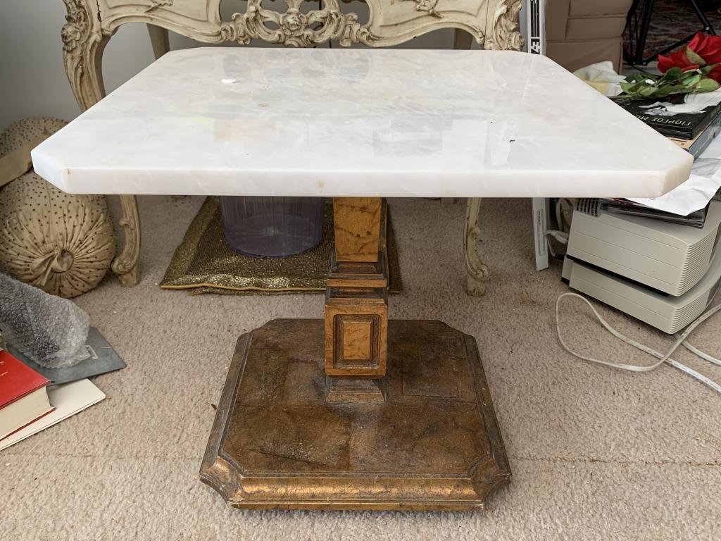 ANTIQUE MARBLE TOP GOLD GREEK KEY  BASE SIDE TABLE (1 of 5)