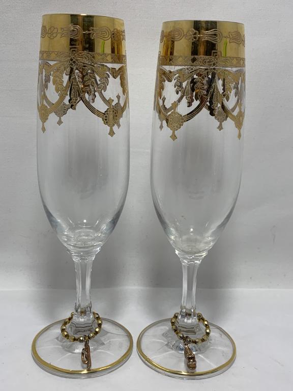 2 CRYSTAL 22K GOLD SWAG CHAMPAGNE GLASSES: 2 CRYSTAL 22K GOLD SWAG CHAMPAGNE GLASSES 10" VERY GOOD CONDITION
