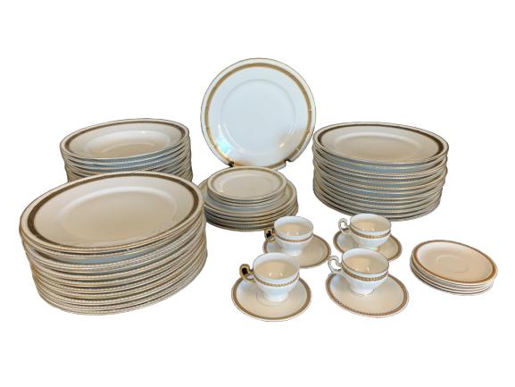 LOT HUTSCHENREUTHER SELB CHINA BAVARIA GOLD PLACES: HUGE lot of Hutschenreuther Selb China in Bavaria Gold Pattern. Includes: - 25 10" plates - 4 6.25" plates - 5 8" plates - 12 10" pasta bowl plates - 4 2.5" tea cups - 10 4.5" saucers All for one bid