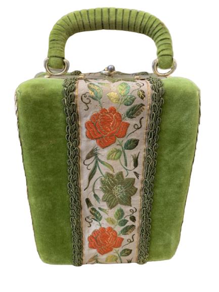 VINTAGE TRAIN TRUNK LIME GREEN HANDBAG (1 of 3)