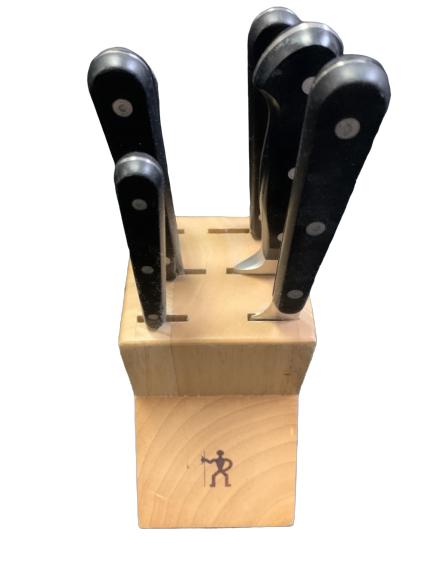 SET OF J.A. HENCKELS EVERSHARP KNIVES (1 of 5)