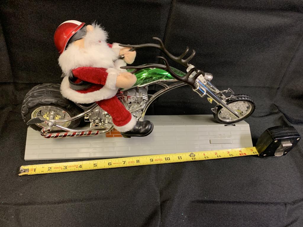 SANTA ON A HARLEY: SANTA ON A HARLEY