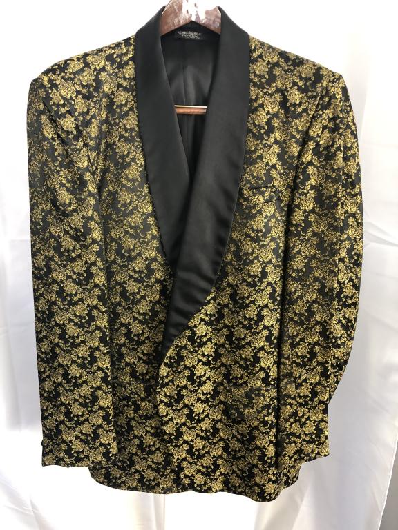 ELEGANT BLACK AND GOLD PASLEY MEN'S EVENING JACKET (1 of 2)