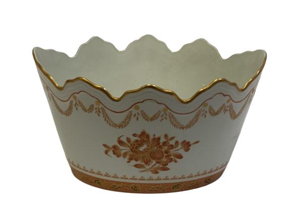 VINTAGE MOTTAHEDEH SCALLOPED CHINA PLANTER 8": VINTAGE MOTTAHEDEH SCALLOPED CHINA PLANTER 8"-8.7" w x 6" tall -Gold rimmed -Made in Portugal-Good Condition