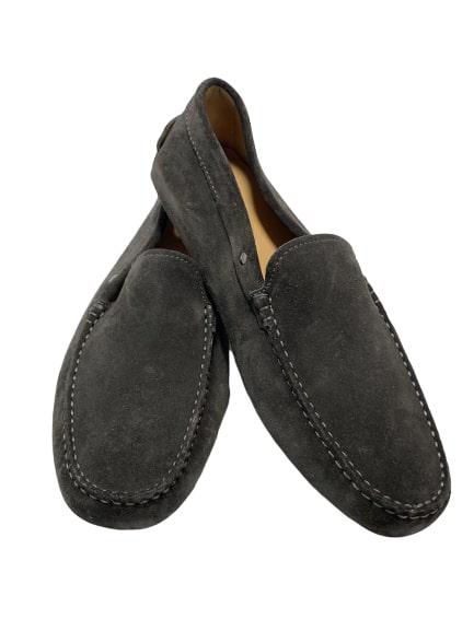 NEW!TOD'S DARK GREY SUEDE LOAFERS SHOES MEN'S US 9: TOD'S DARK GREY SUEDE LOAFERS SHOES MEN'S US 9 Men's dark grey suede loafers with leather insole and rubber pebble outside.-Men's US 9-Great condition-Made in Italy