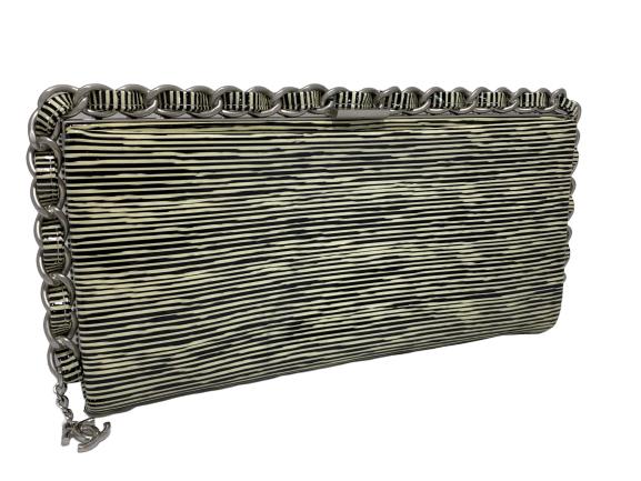 RARE CHANEL  PATTERN LEATHER CLUTCH (1 of 4)